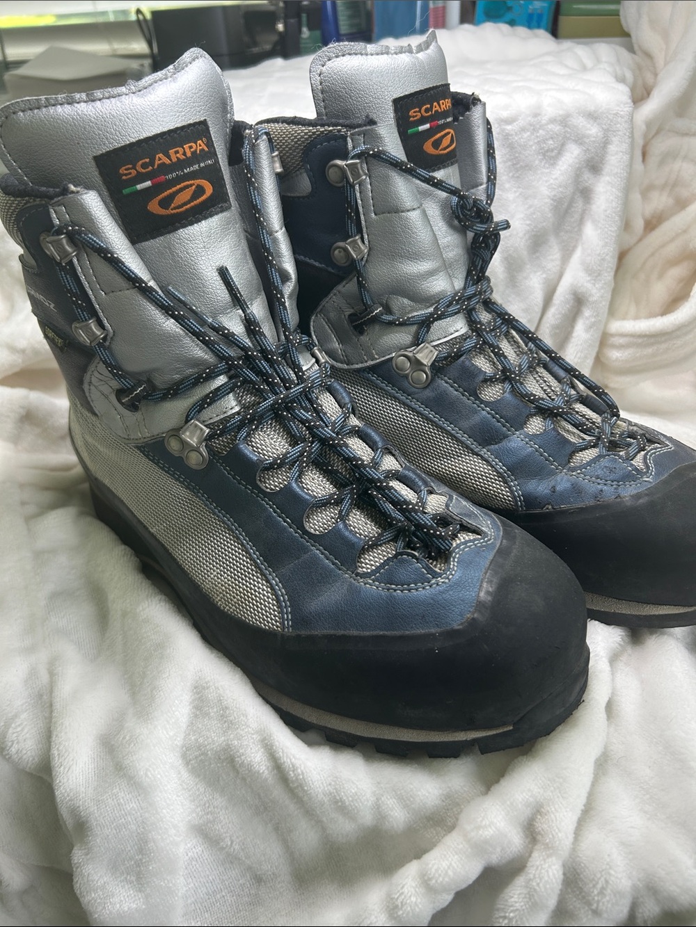 Scarpa Men's Navy and Silver Waterproof Hiking Boots